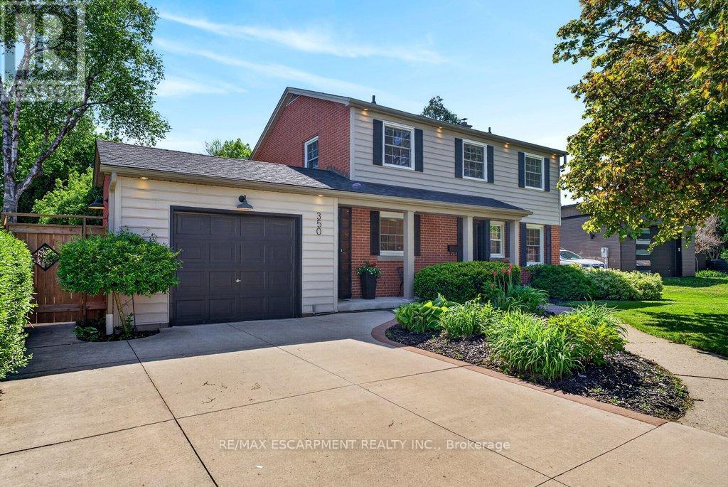 MLS® listing #29796373 for sale located at 350 EAST SIDE CRESCENT