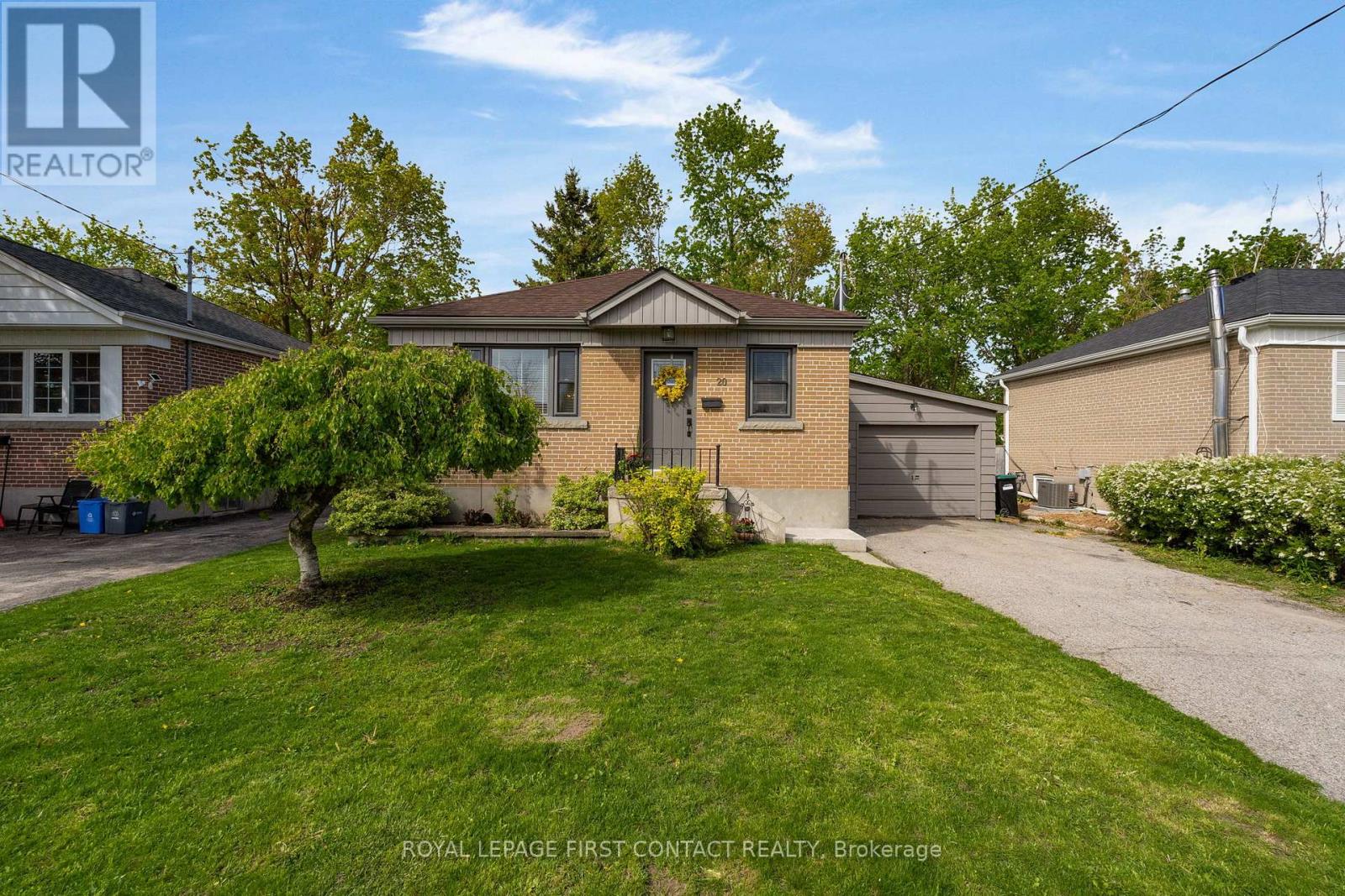 MLS® listing #29796582 for sale located at 20 NEWTON STREET