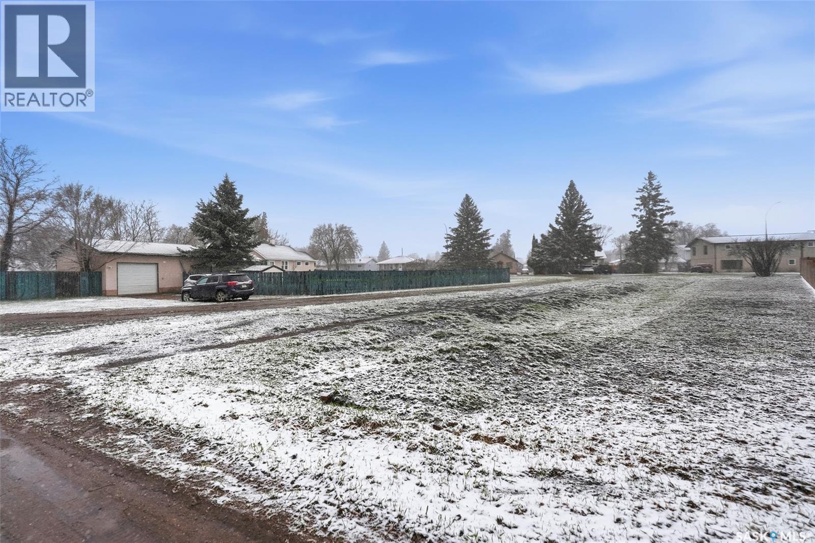 MLS® listing #29797092 for sale located at 757 6th STREET E