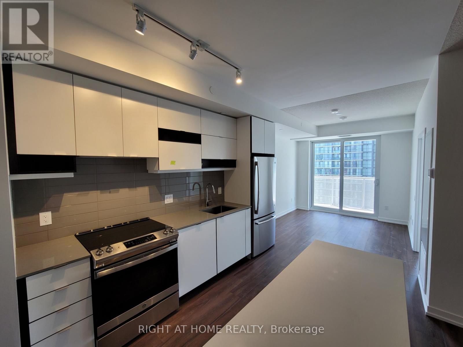 MLS® listing #29797587 for sale located at 1911 - 4065 CONFEDERATION PARKWAY