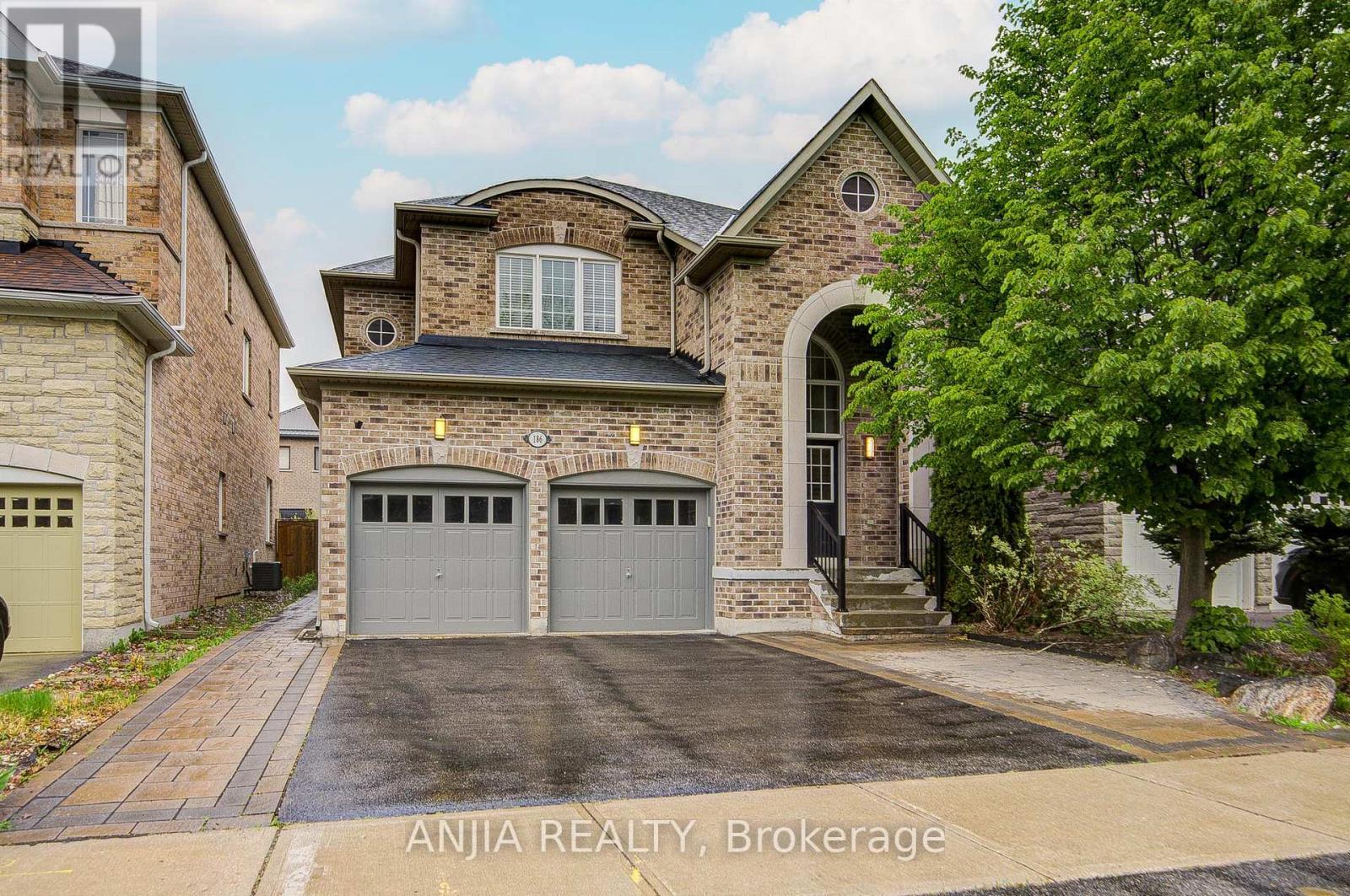 MLS® listing #29798291 for sale located at 186 ASCALON DRIVE