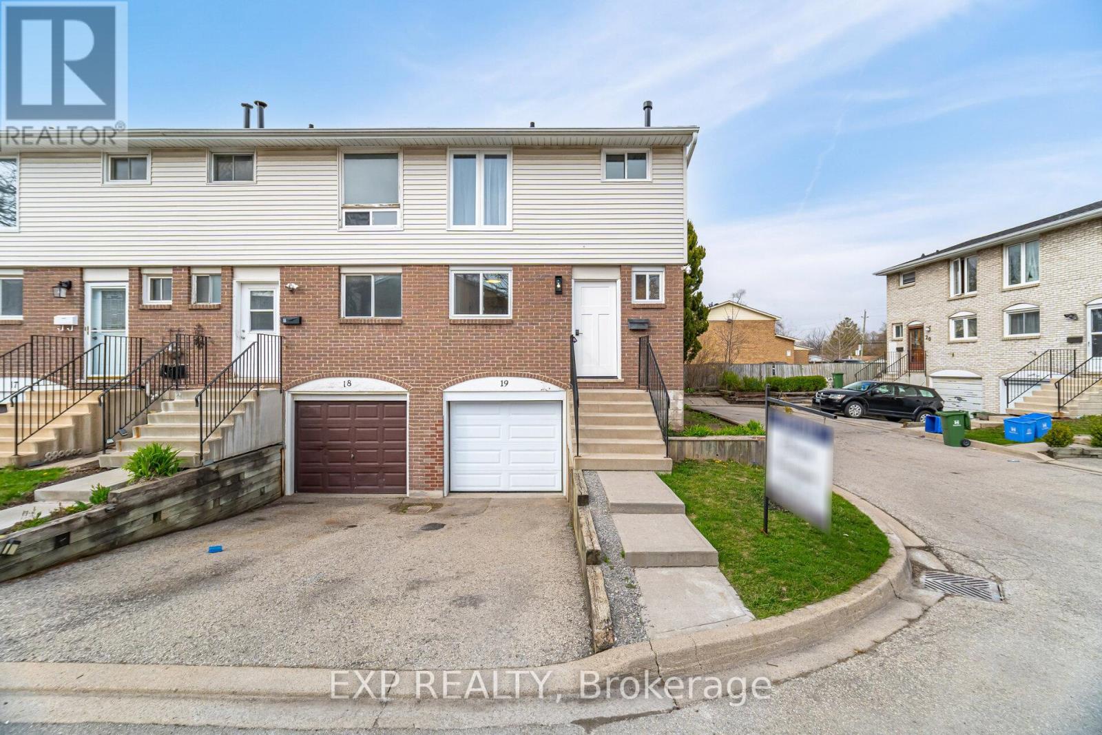 MLS® listing #29798303 for sale located at 19 - 120 QUIGLEY ROAD