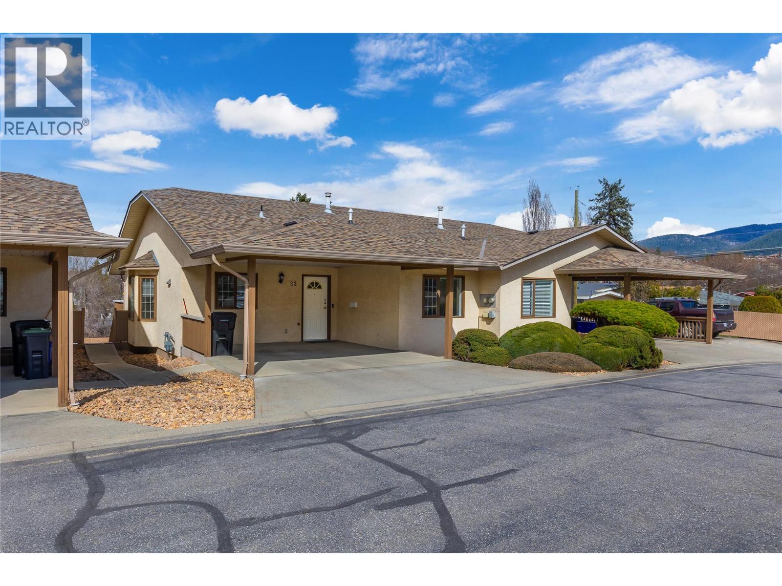 MLS® listing #29798413 for sale located at 3930 20 Street Unit# 32