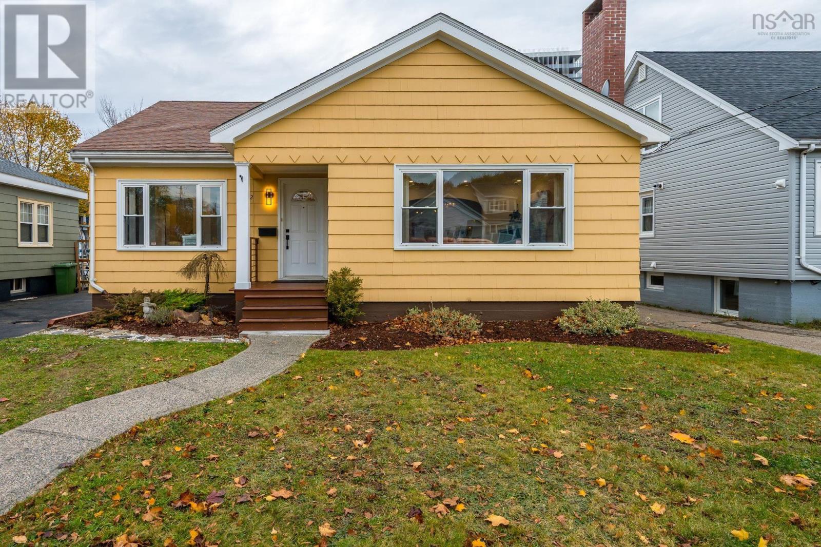 MLS® listing #29798519 for sale located at 3162 Romans Avenue