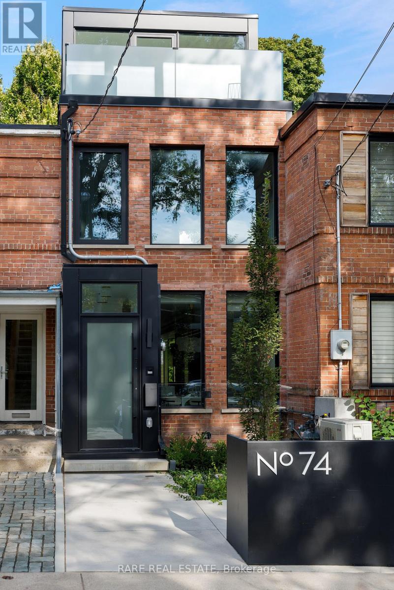 MLS® listing #29798724 for sale located at 74 SUMMERHILL GARDENS