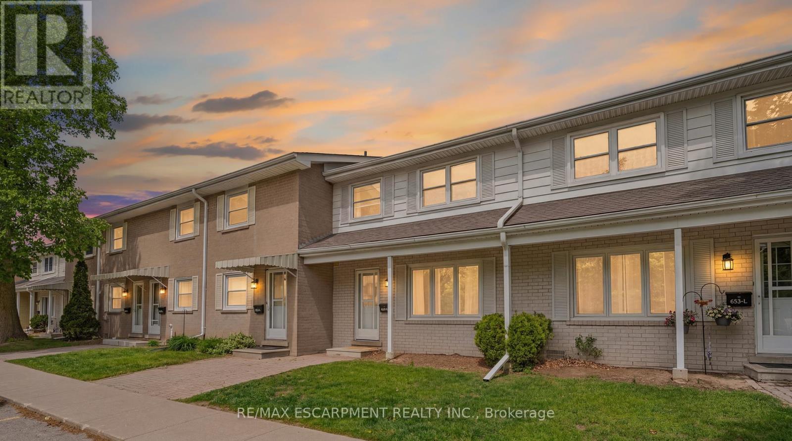 MLS® listing #29798965 for sale located at K - 653 ALBERT STREET
