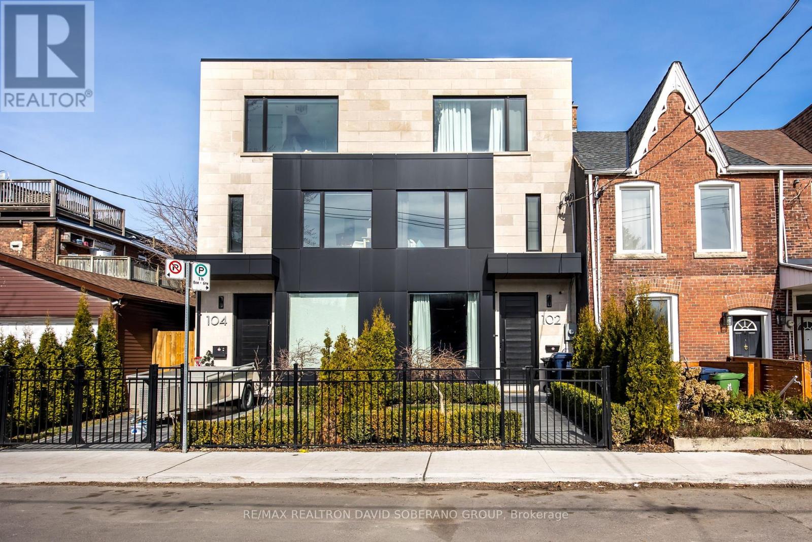 MLS® listing #29799447 for sale located at 102 ULSTER STREET