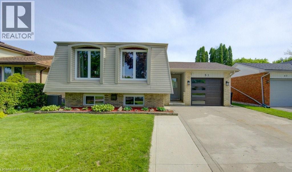 MLS® listing #29800985 for sale located at 51 COACH HILL Drive