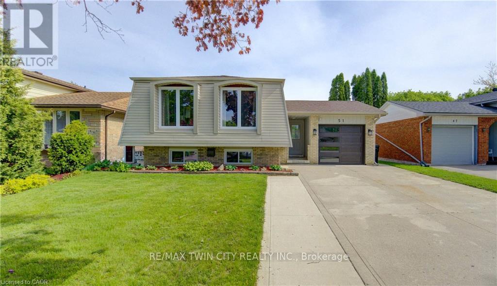 MLS® listing #29801936 for sale located at 51 COACH HILL DRIVE
