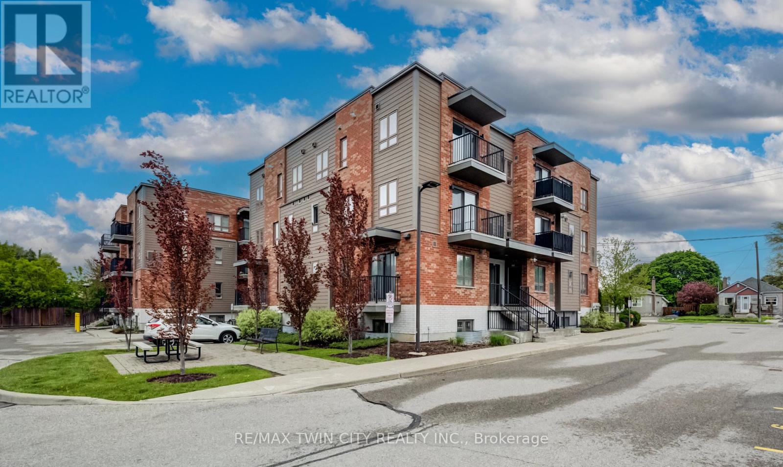 MLS® listing #29802189 for sale located at #B7 - 361 LANCASTER STREET W