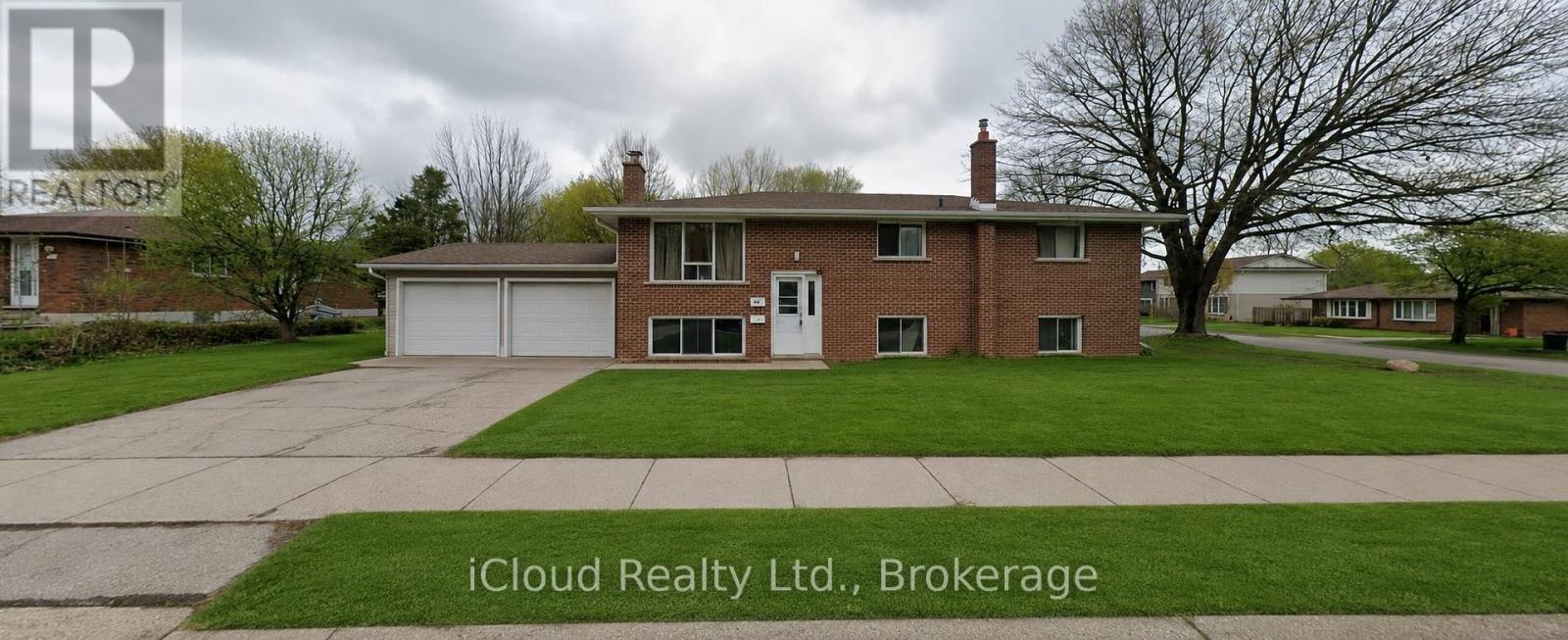 MLS® listing #29803850 for sale located at 536 GLEN FORREST BOULEVARD