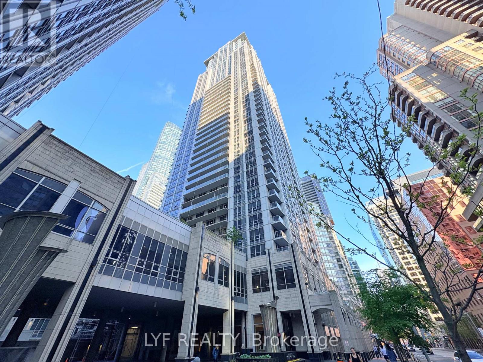 MLS® listing #29804224 for sale located at 3802 - 761 BAY STREET