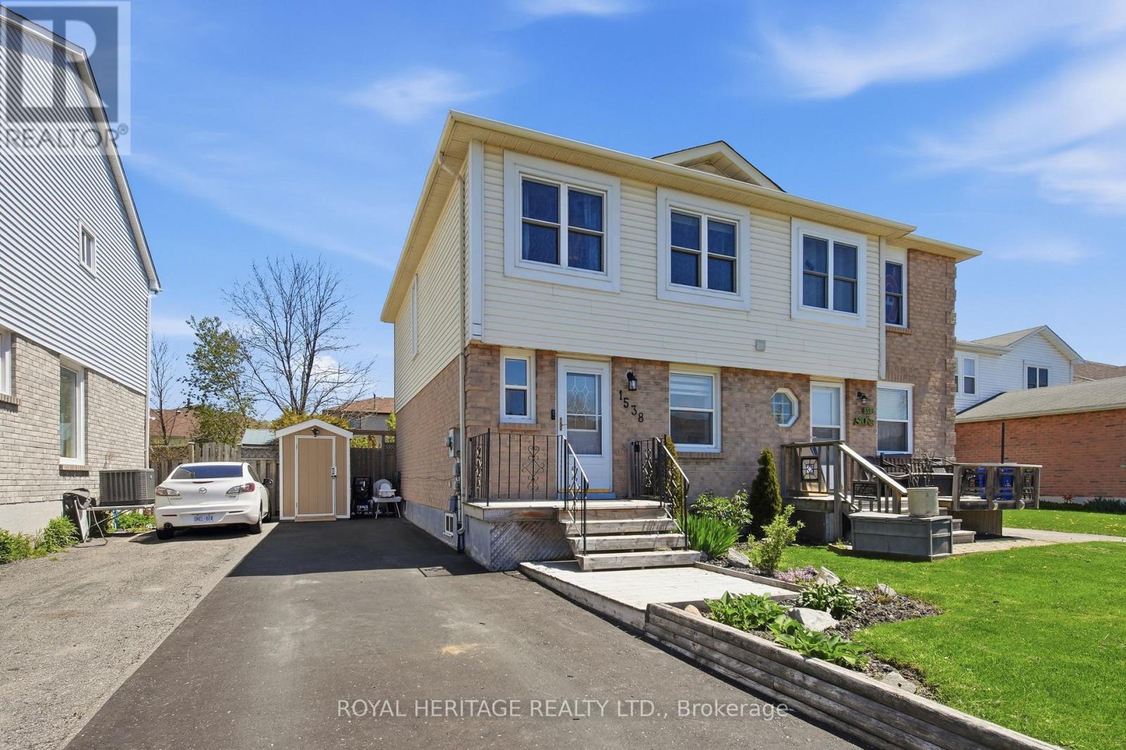 MLS® listing #29804233 for sale located at 1538 CONNERY CRESCENT