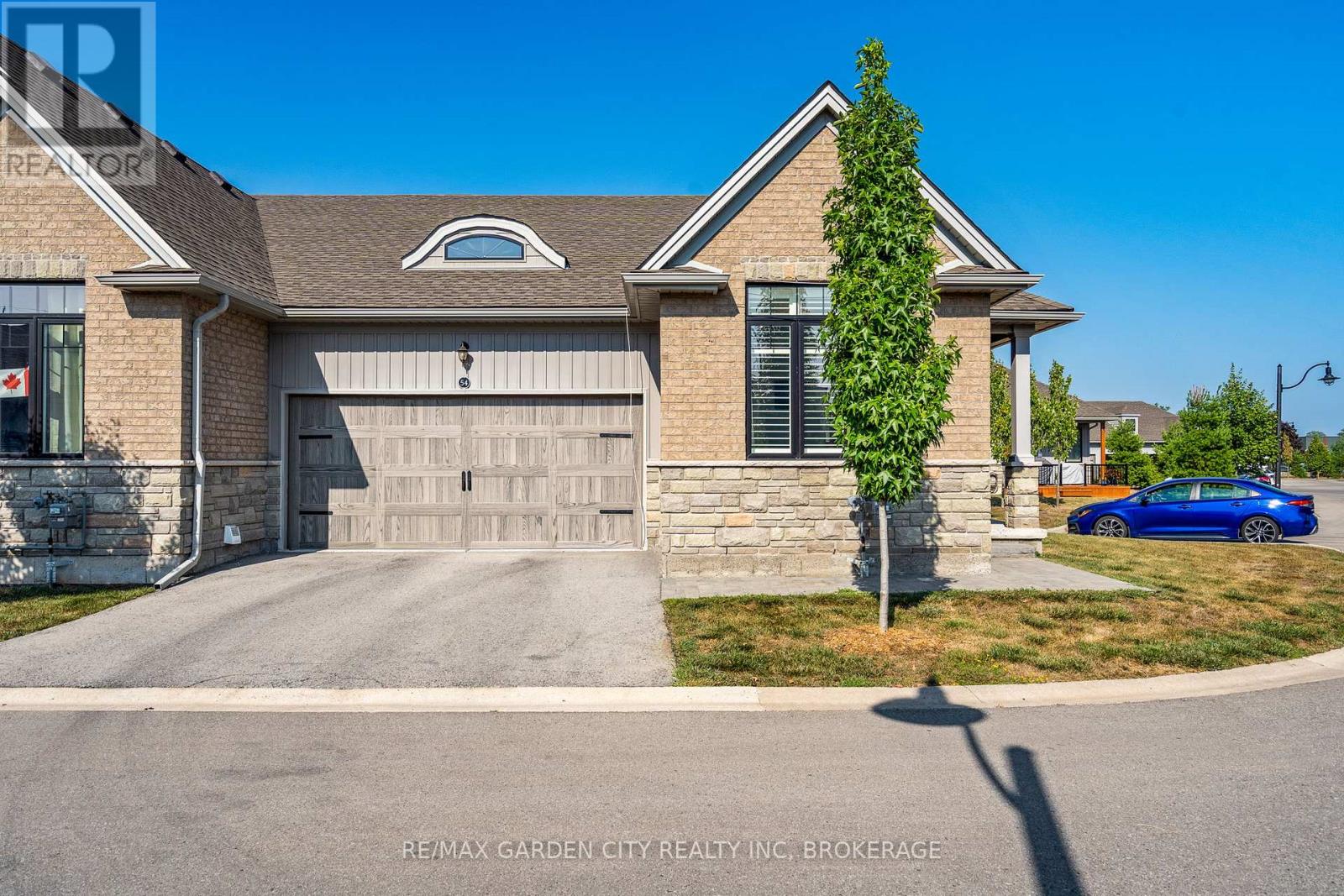 MLS® listing #29804264 for sale located at 54 BORDEN TRAIL