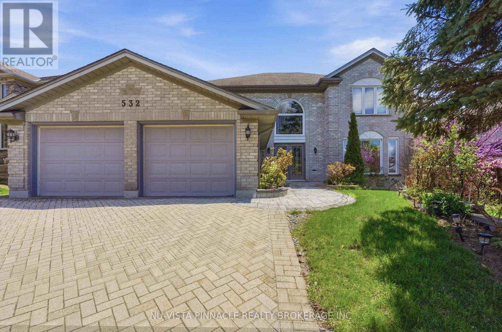 MLS® listing #29804462 for sale located at 532 ROSECLIFFE TERRACE