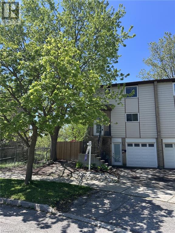 MLS® listing #29804681 for sale located at 423 CADBURY Court Unit# A