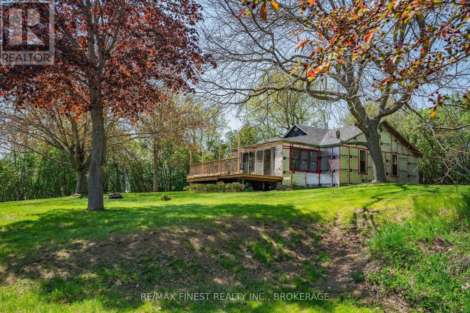MLS® listing #29806204 for sale located at 141 RIVER ROAD