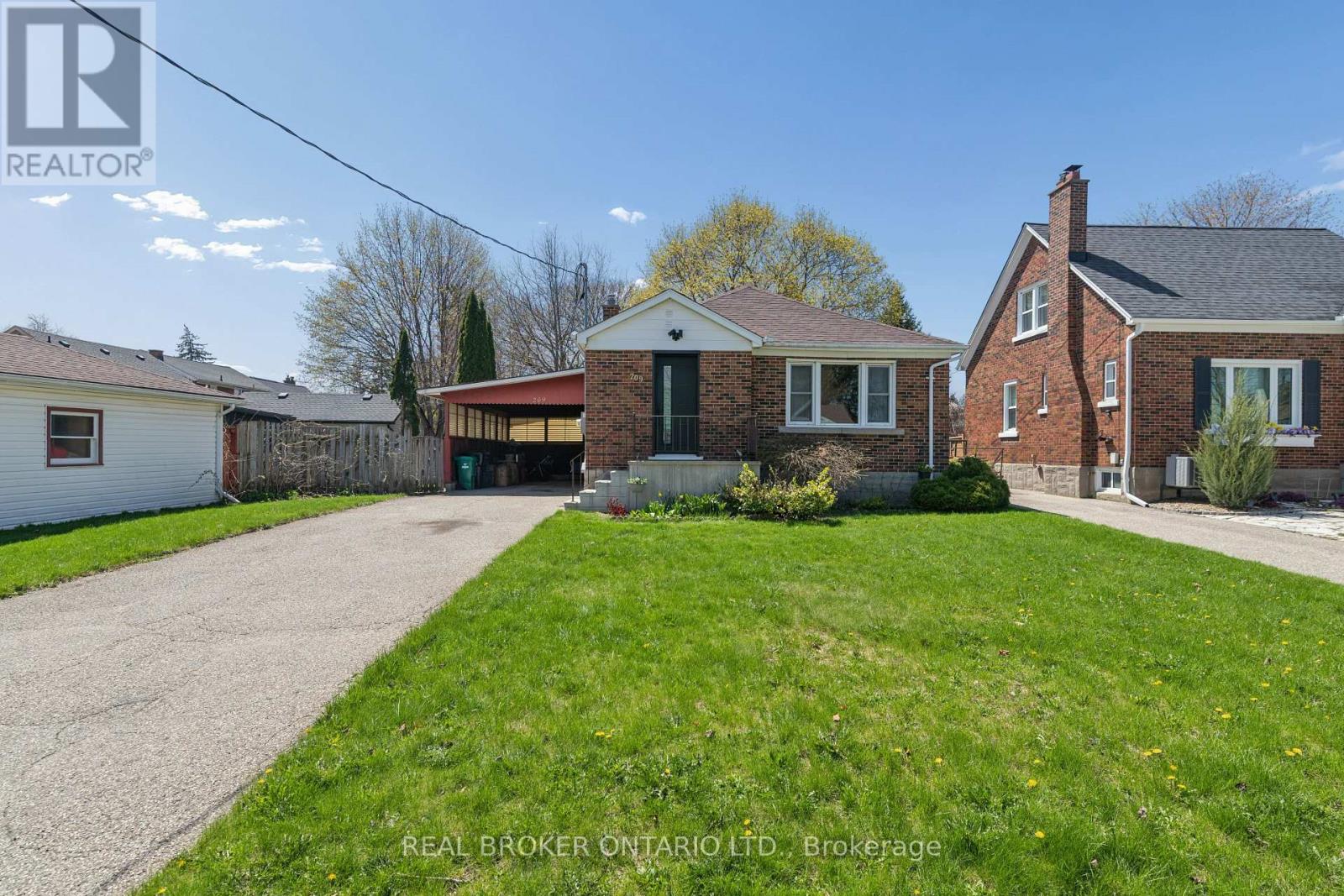 MLS® listing #29806465 for sale located at 209 BEDFORD ROAD