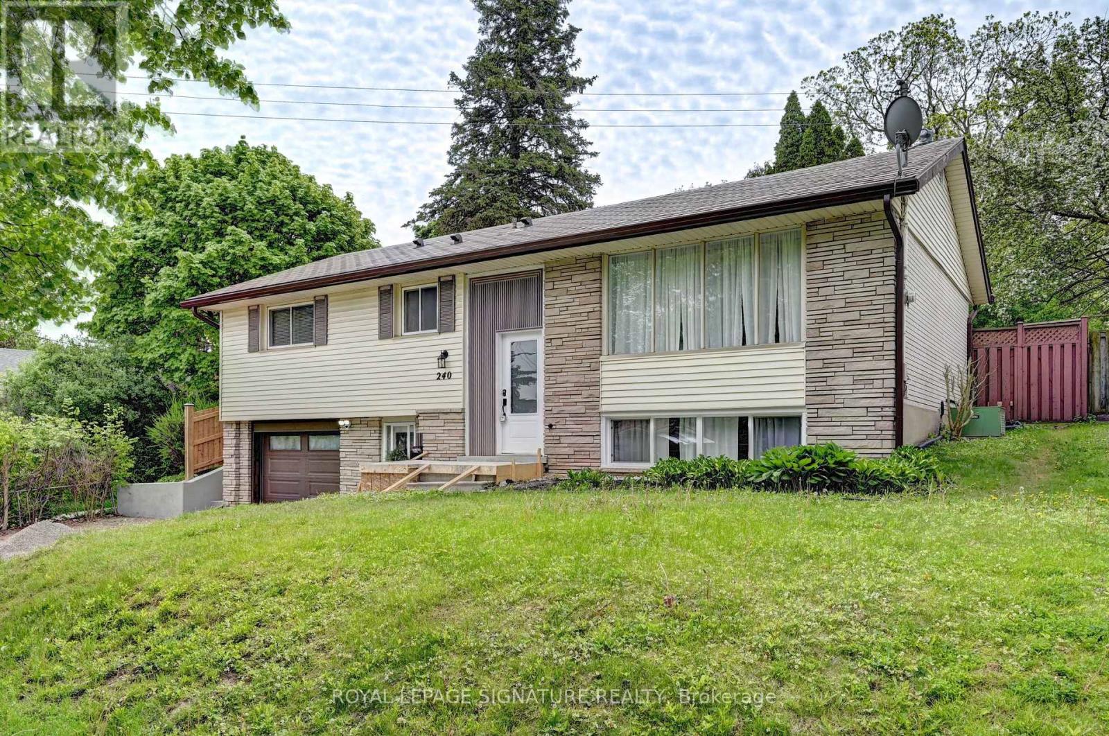 MLS® listing #29806891 for sale located at 240 STONYBROOK DRIVE
