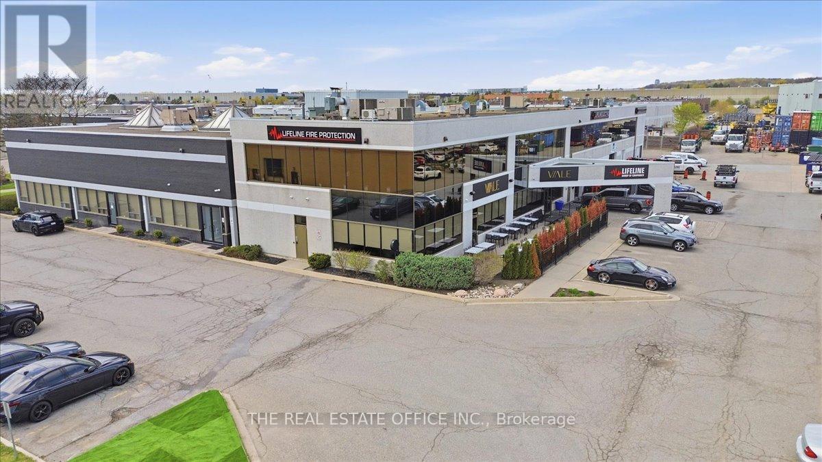 MLS® listing #29810065 for sale located at 7 - 50 CASMIR COURT