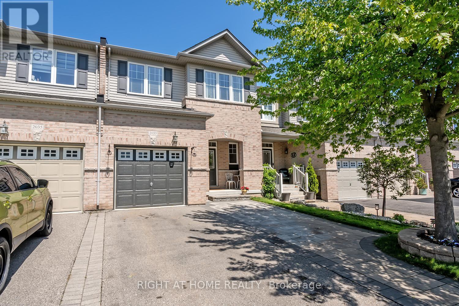 MLS® listing #29810120 for sale located at 2033 TRAWDEN WAY