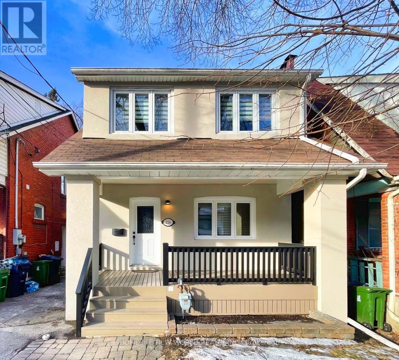 MLS® listing #29810130 for sale located at 226 HILLSDALE AVENUE E