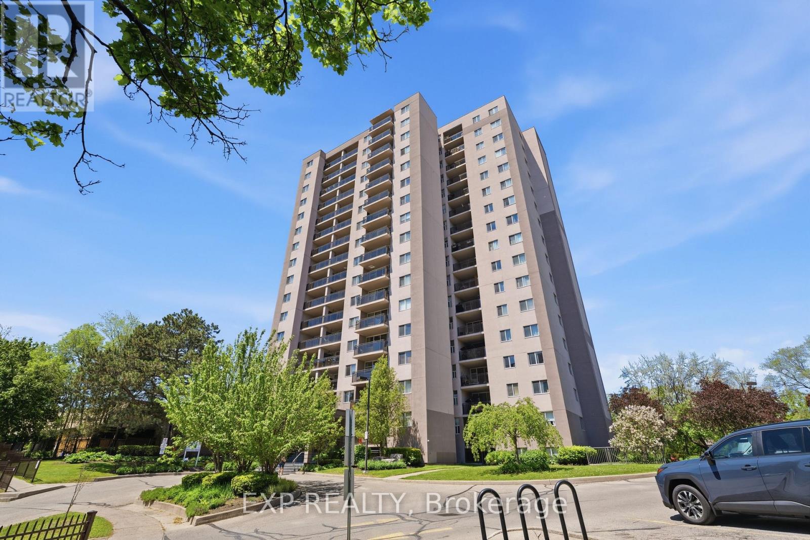 MLS® listing #29810145 for sale located at 1005 - 975 WARWICK COURT