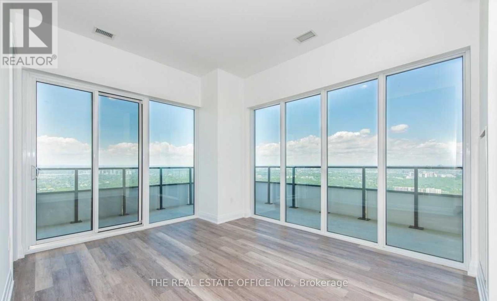 MLS® listing #29810281 for sale located at 6601 - 30 SHORE BREEZE DRIVE