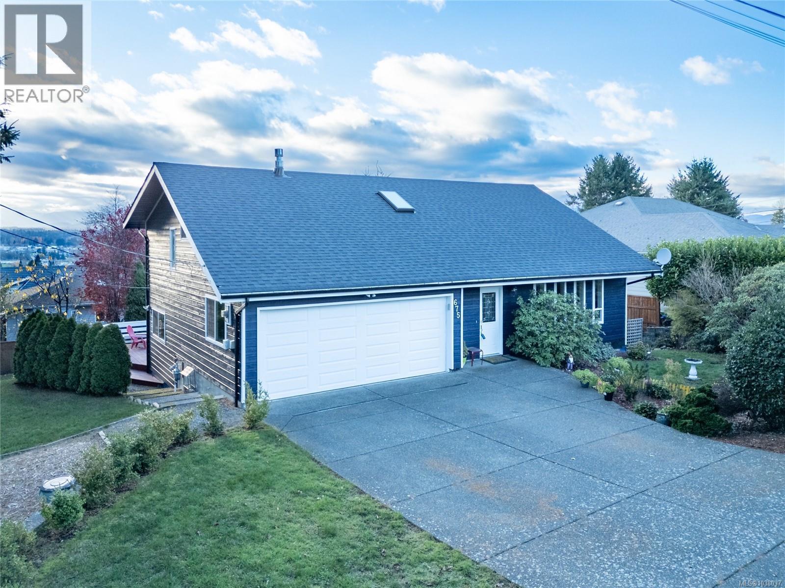 MLS® listing #29810370 for sale located at 675 Evergreen Ave