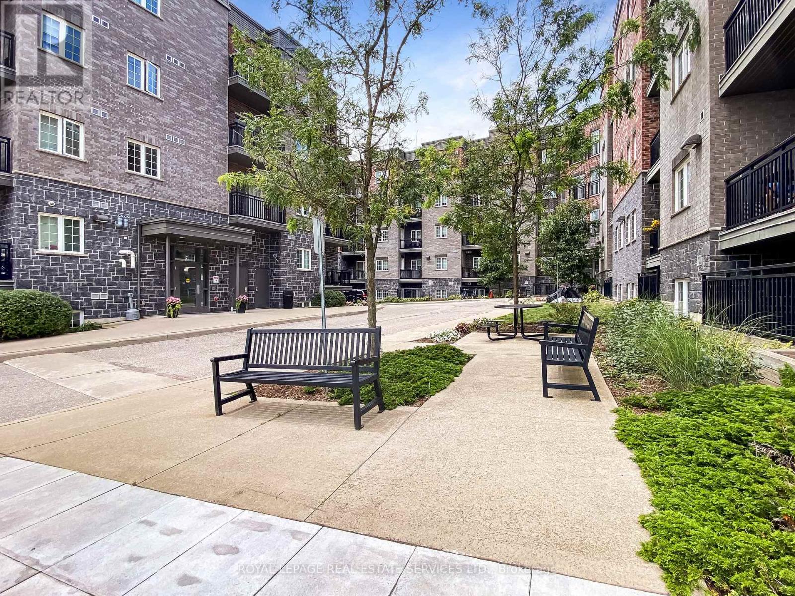 MLS® listing #29810380 for sale located at 404 - 7 RITTENHOUSE ROAD