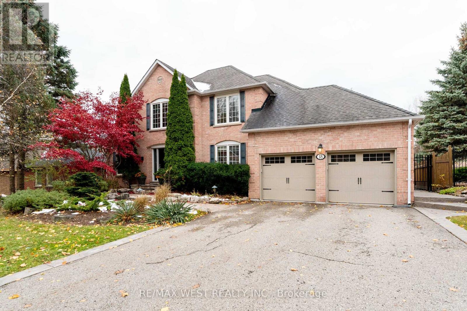 MLS® listing #29810700 for sale located at 18 HARROWSMITH PLACE