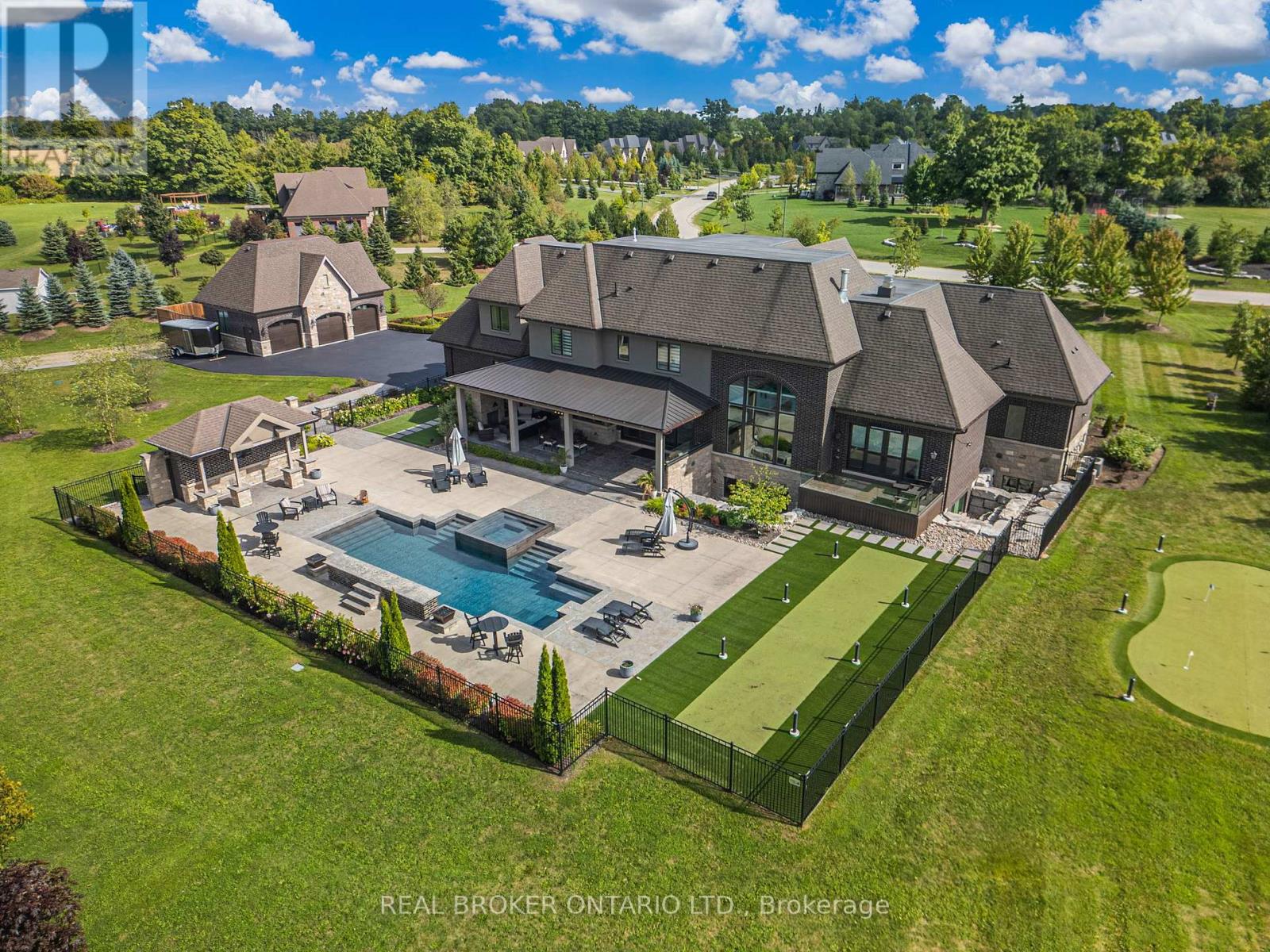 MLS® listing #29810736 for sale located at 26 AUTUMN CIRCLE