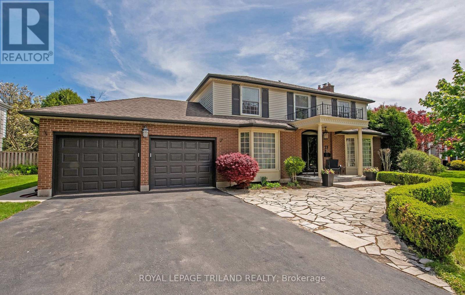 MLS® listing #29810899 for sale located at 27 CHEROKEE ROAD