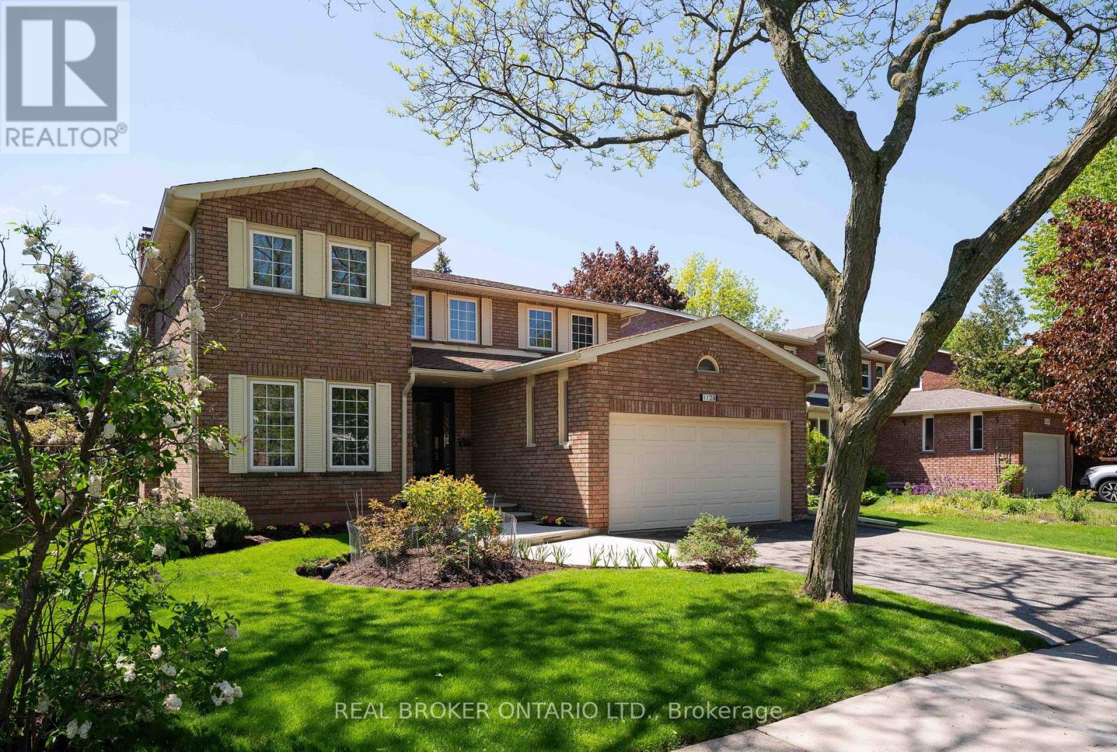 MLS® listing #29811208 for sale located at 1128 MAYFAIR ROAD