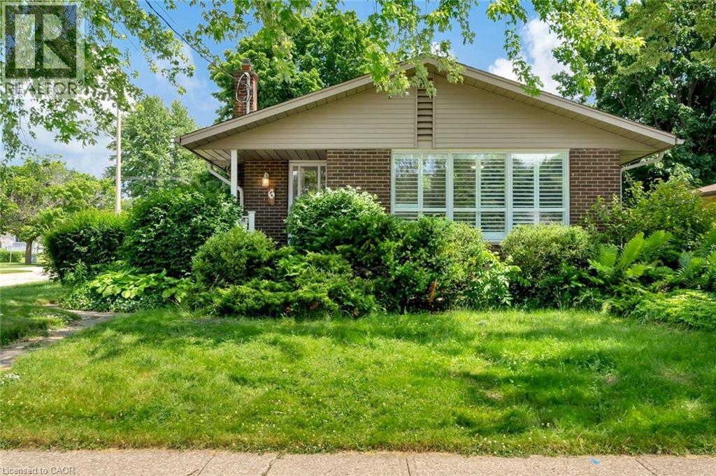 MLS® listing #29811696 for sale located at 6 RUSKVIEW Road Unit# 1