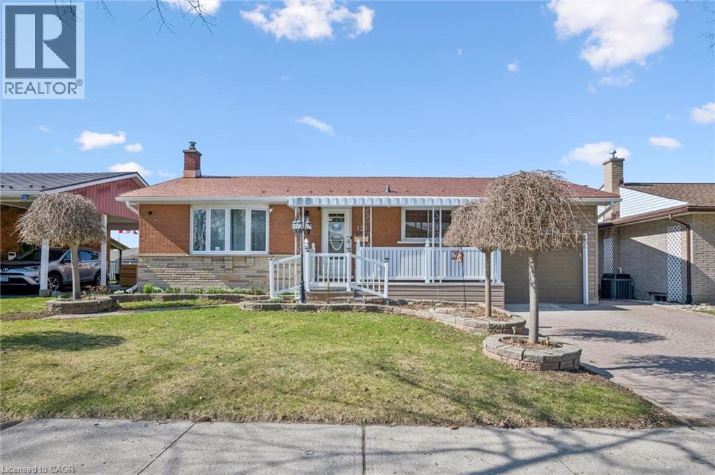 MLS® listing #29813062 for sale located at 120 LORRAINE Avenue