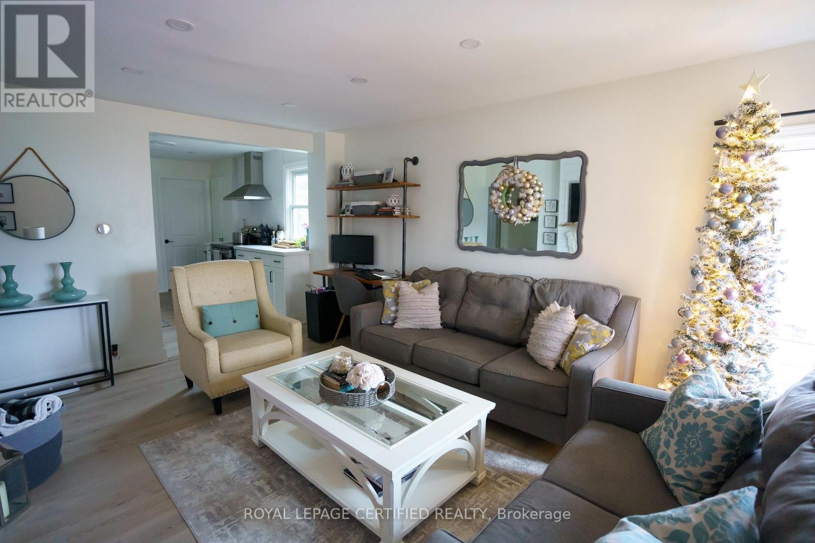 MLS® listing #29816257 for sale located at 93 GRASS AVENUE