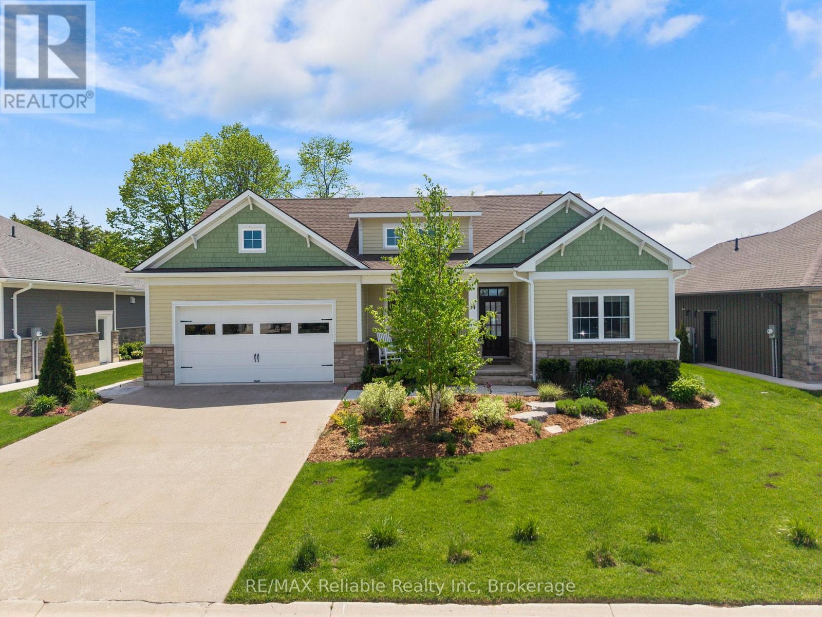 MLS® listing #29816304 for sale located at 14 THIMBLEWEED DRIVE