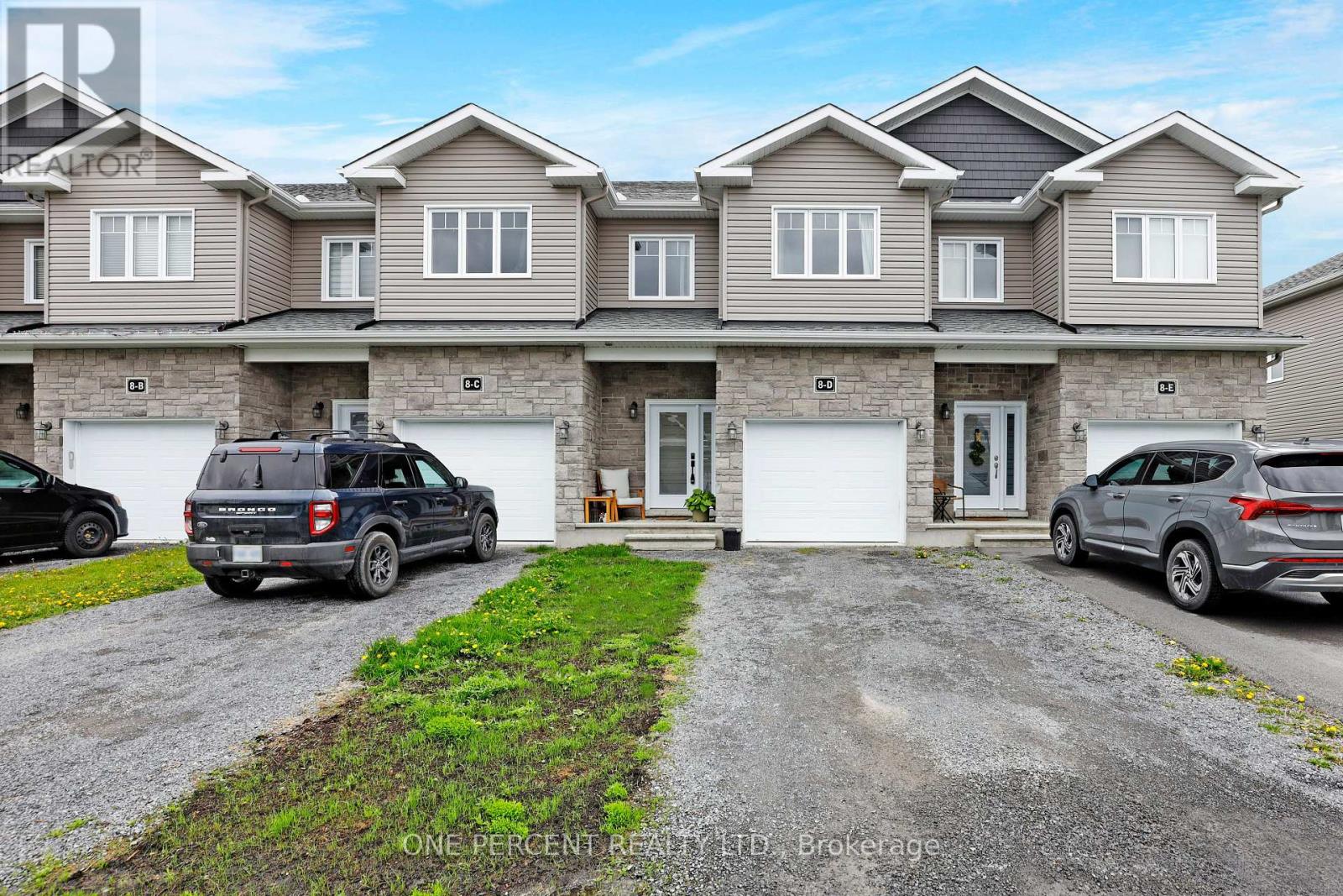 MLS® listing #29816621 for sale located at 8D GEORGE STREET