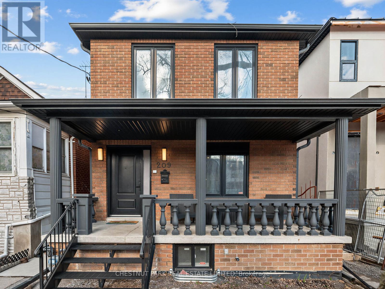 MLS® listing #29817807 for sale located at 209 ROBINA AVENUE
