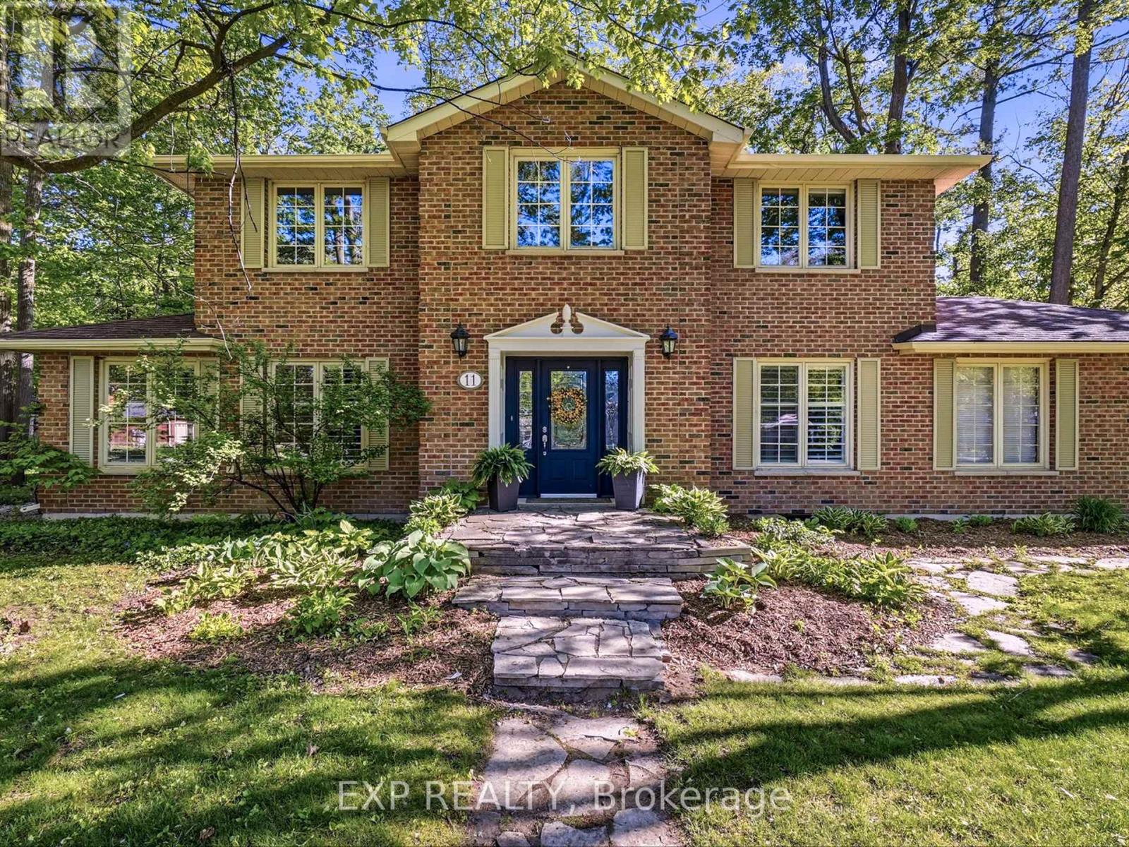 MLS® listing #29822919 for sale located at 11 SPENCE AVENUE