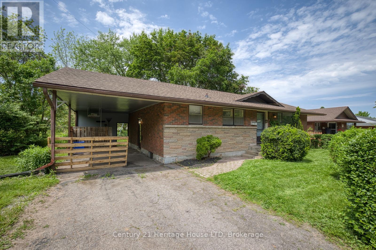 MLS® listing #29823001 for sale located at 101 BUNTING ROAD