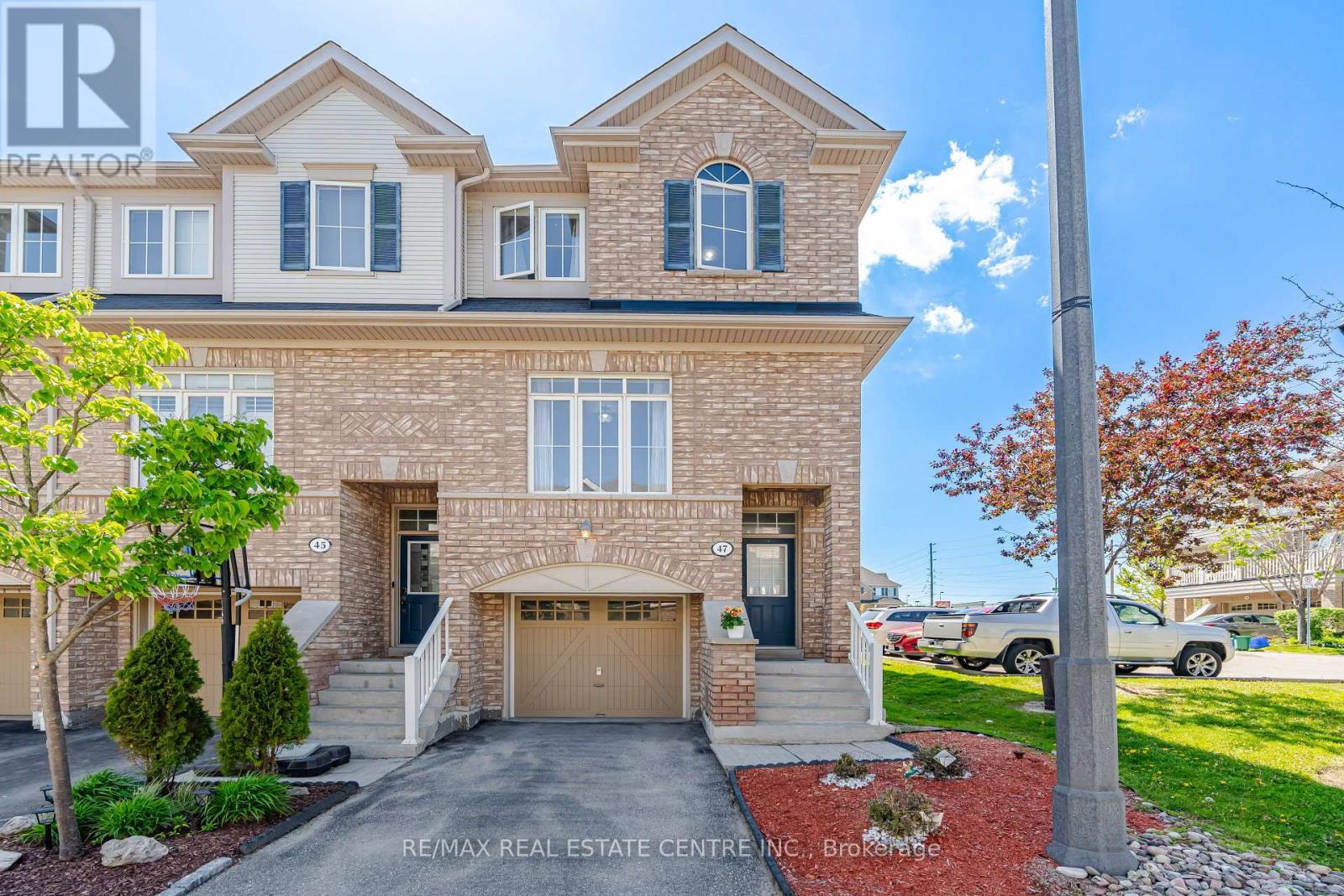 MLS® listing #29824220 for sale located at 47 MARTINWORTH LANE