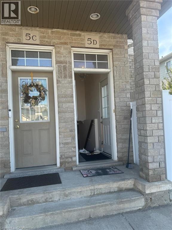MLS® listing #29825448 for sale located at D5 - 240 WESTMEADOW Drive