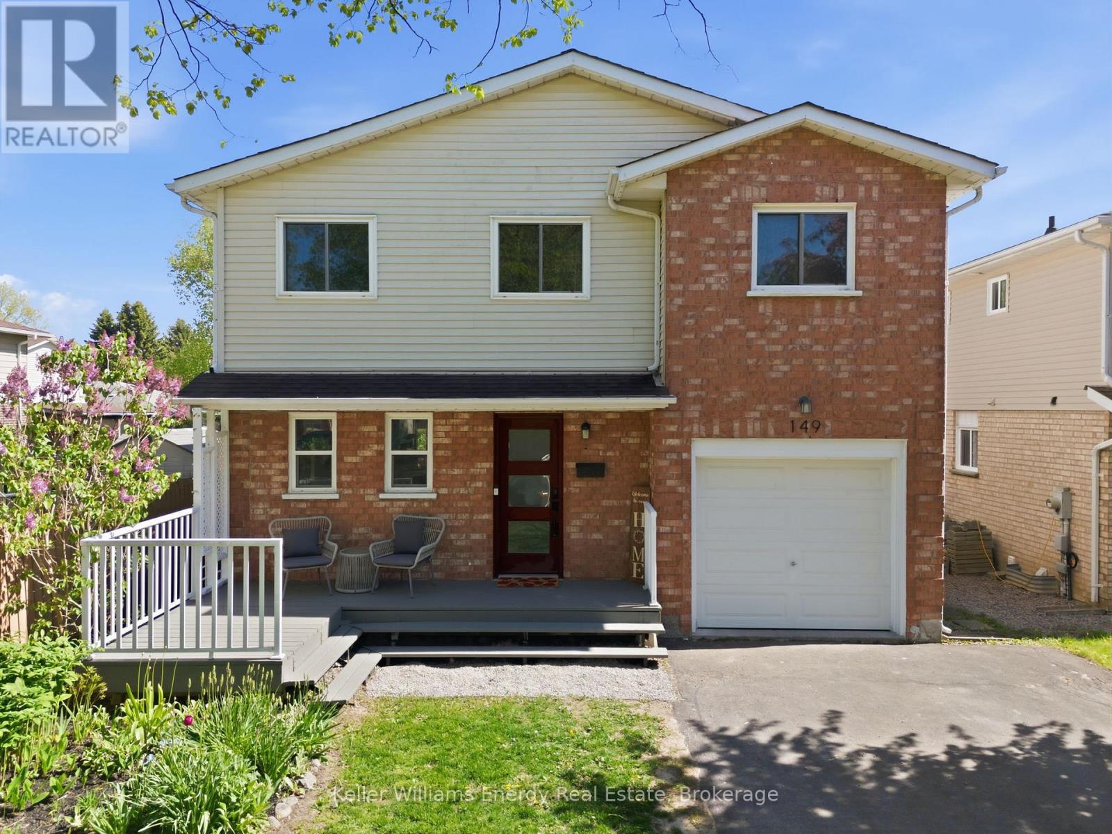 MLS® listing #29826081 for sale located at 149 ANDREW STREET