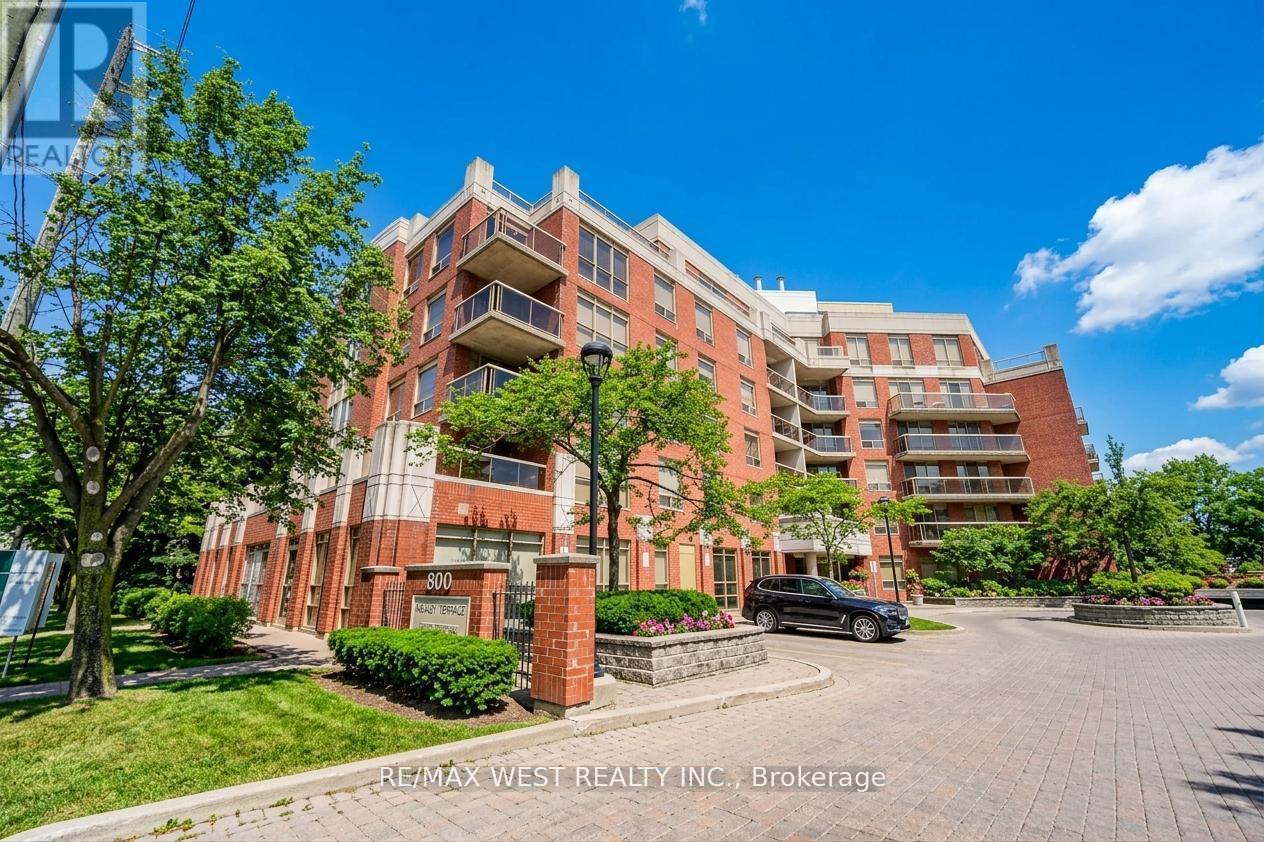 MLS® listing #29827304 for sale located at C1 & C3 - 800 SHEPPARD AVENUE W