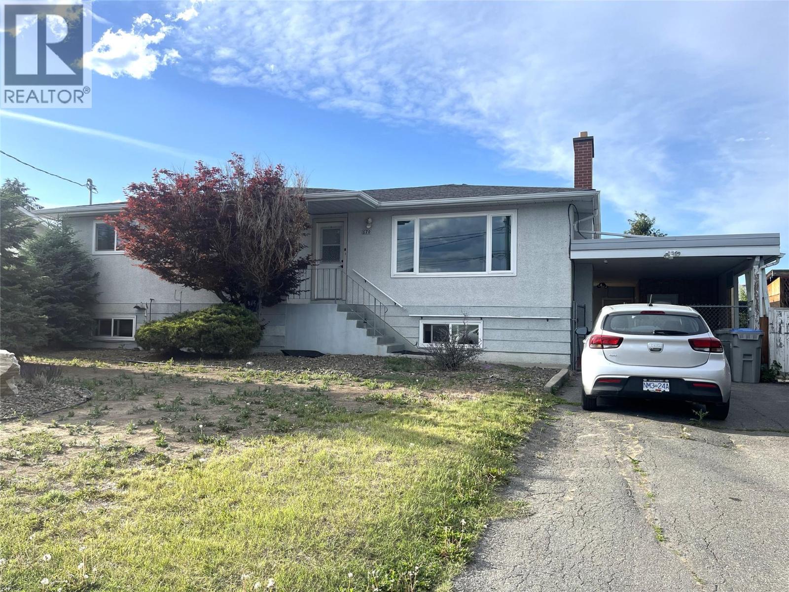 MLS® listing #29827911 for sale located at 670 PATRICIA Avenue
