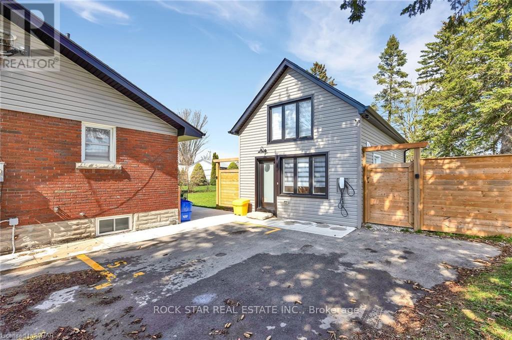 MLS® listing #29828620 for sale located at REAR - 48 HARBER AVENUE