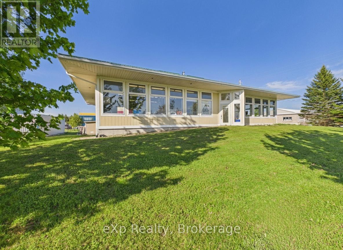 MLS® listing #29829105 for sale located at 1223 MACKENZIE ROAD