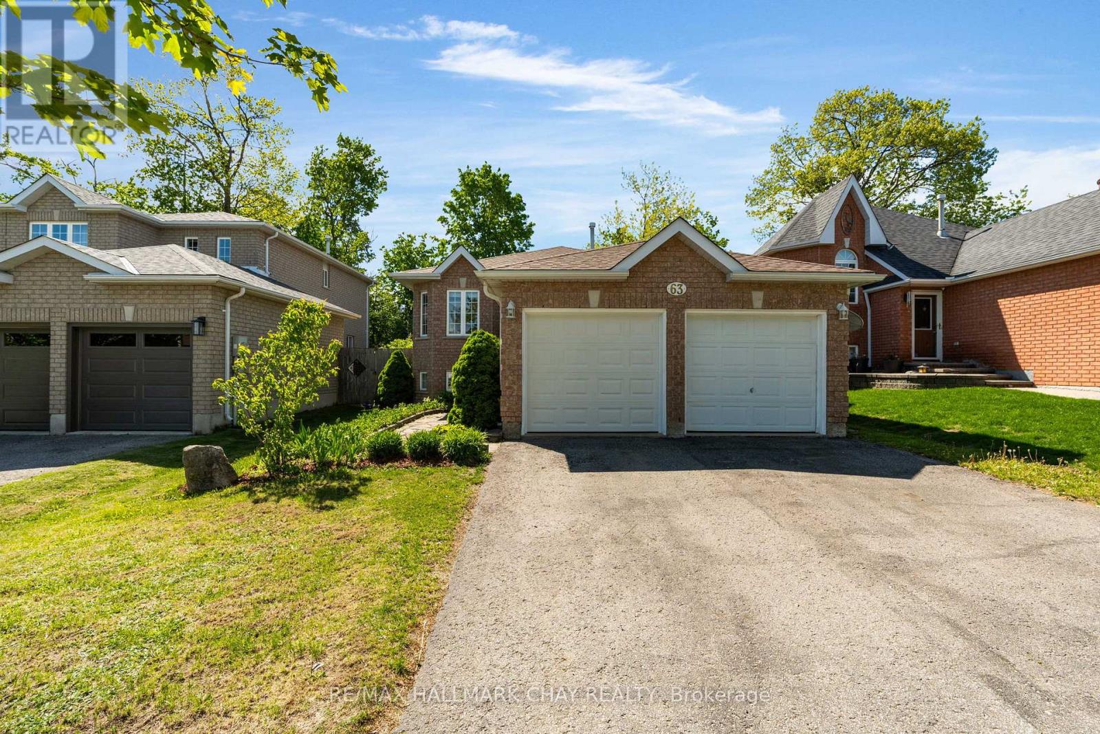 MLS® listing #29829679 for sale located at 63 MASTERS DRIVE
